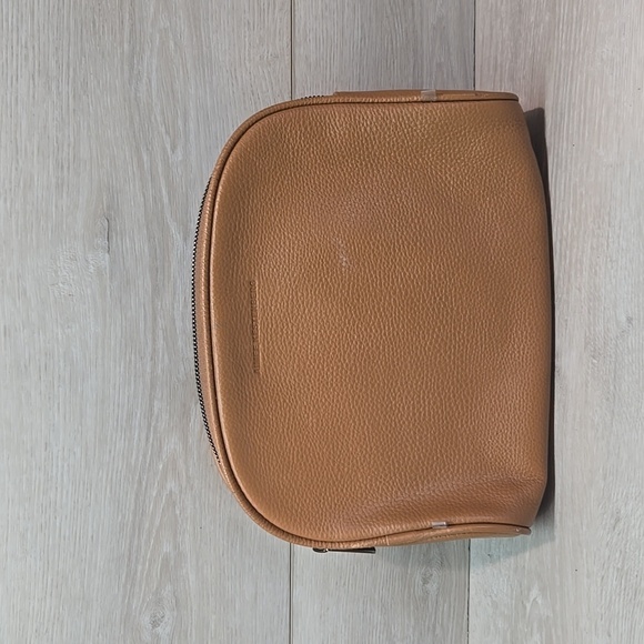 Aimee Kestenberg Women Leather clutch - Picture 1 of 6
